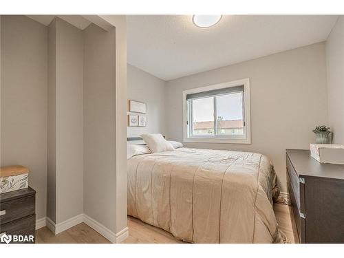 26 Monarchy Street, Barrie, ON - Indoor Photo Showing Bedroom