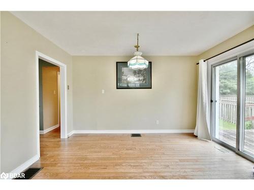 5 Creswick Court, Barrie, ON - Indoor Photo Showing Other Room