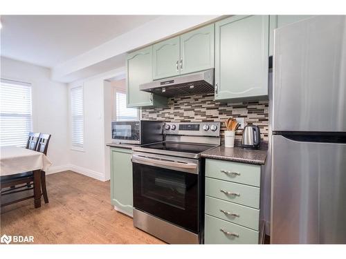 19-120 D'Ambrosio Drive, Barrie, ON - Indoor Photo Showing Kitchen