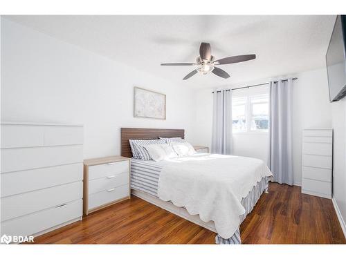 19-120 D'Ambrosio Drive, Barrie, ON - Indoor Photo Showing Bedroom