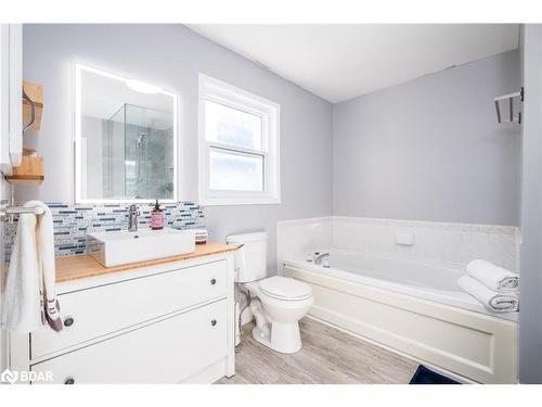 19-120 D'Ambrosio Drive, Barrie, ON - Indoor Photo Showing Bathroom