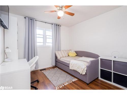 19-120 D'Ambrosio Drive, Barrie, ON - Indoor Photo Showing Bedroom