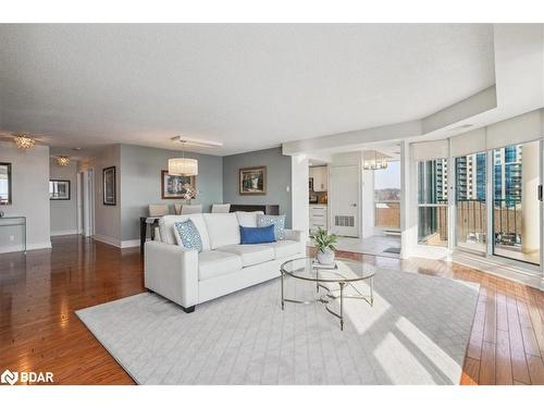 203-65 Ellen Street, Barrie, ON - Indoor Photo Showing Living Room