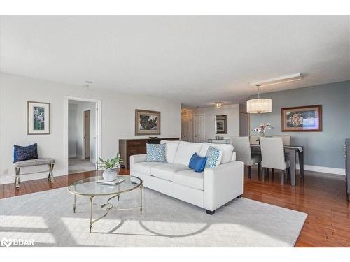 203-65 Ellen Street, Barrie, ON - Indoor Photo Showing Living Room