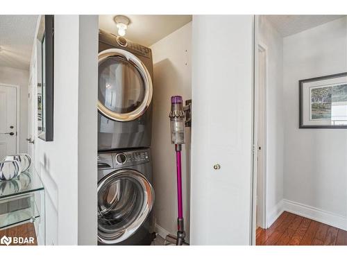 203-65 Ellen Street, Barrie, ON - Indoor Photo Showing Laundry Room