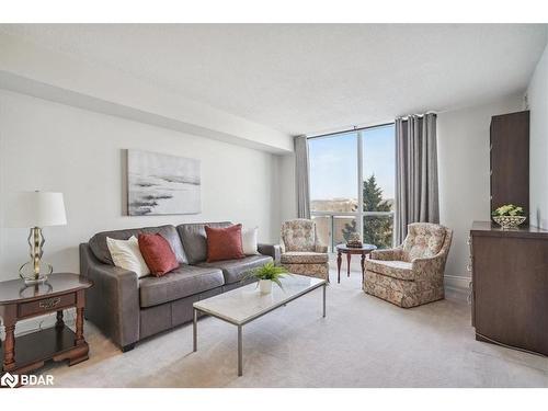 203-65 Ellen Street, Barrie, ON - Indoor Photo Showing Living Room