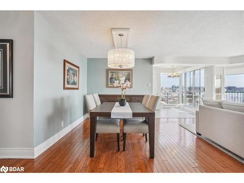 203-65 Ellen Street, Barrie, ON - Indoor Photo Showing Dining Room