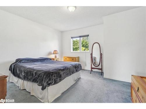 43 Bates Court, Barrie, ON - Indoor Photo Showing Bedroom