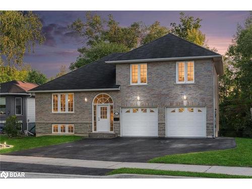 121 Riverglen Drive, Keswick, ON - Outdoor With Facade