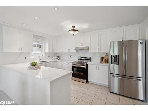 121 Riverglen Drive, Keswick, ON - Indoor Photo Showing Kitchen