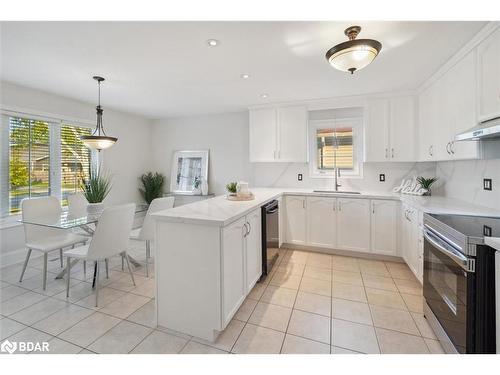 121 Riverglen Drive, Keswick, ON - Indoor Photo Showing Kitchen