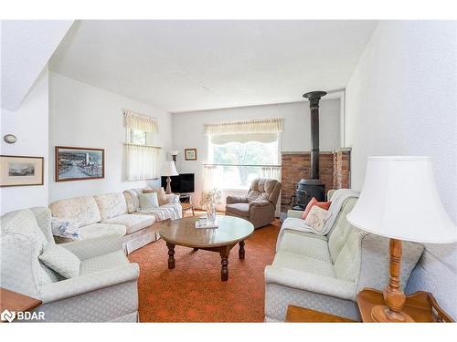 205262 Highway 26, Meaford, ON - Indoor Photo Showing Living Room