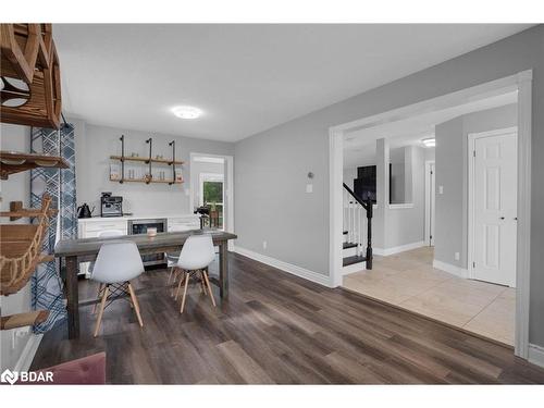 217 Pringle Drive, Barrie, ON - Indoor Photo Showing Dining Room