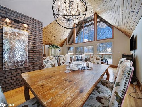 983 Bass Lake Sideroad E, Oro-Medonte, ON - Indoor Photo Showing Dining Room