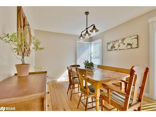 1889 Applewood Avenue, Innisfil, ON - Indoor Photo Showing Dining Room