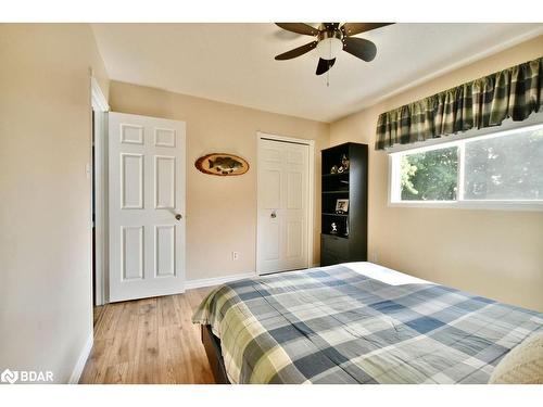 1889 Applewood Avenue, Innisfil, ON - Indoor Photo Showing Bedroom