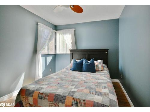 1889 Applewood Avenue, Innisfil, ON - Indoor Photo Showing Bedroom