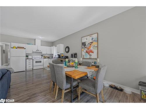 347 Blake Street, Barrie, ON - Indoor Photo Showing Dining Room