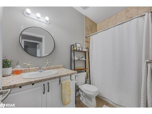 347 Blake Street, Barrie, ON - Indoor Photo Showing Bathroom