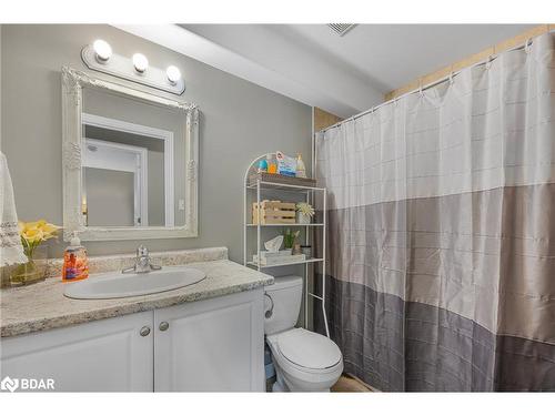 347 Blake Street, Barrie, ON - Indoor Photo Showing Bathroom