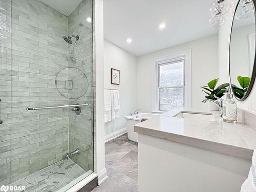 62 Shirley Avenue, Barrie, ON - Indoor Photo Showing Bathroom