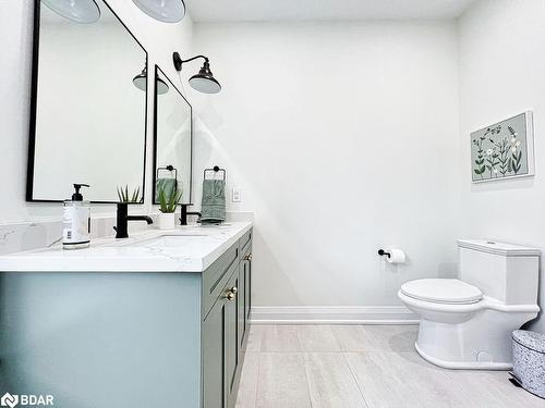 62 Shirley Avenue, Barrie, ON - Indoor Photo Showing Bathroom