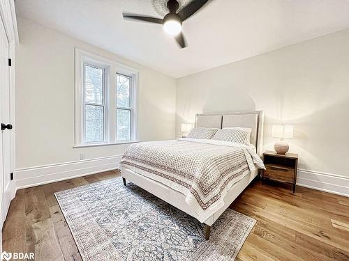 62 Shirley Avenue, Barrie, ON - Indoor Photo Showing Bedroom