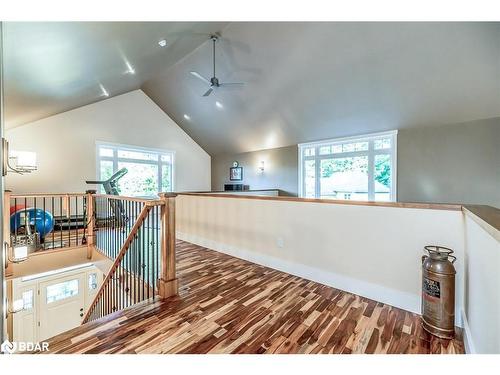 5 Dale Court, Oro-Medonte, ON - Indoor Photo Showing Other Room