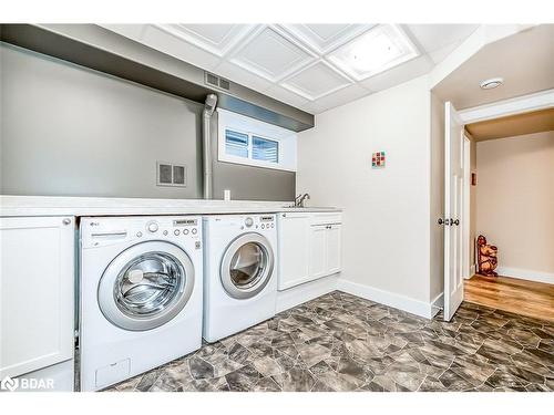 5 Dale Court, Oro-Medonte, ON - Indoor Photo Showing Laundry Room