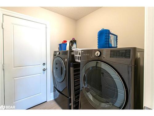 187 Findlay Drive, Collingwood, ON - Indoor Photo Showing Laundry Room