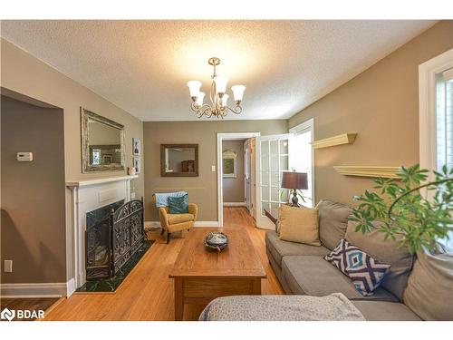 188 Nottawasaga Street, Orillia, ON - Indoor Photo Showing Living Room With Fireplace