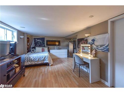 188 Nottawasaga Street, Orillia, ON - Indoor Photo Showing Bedroom