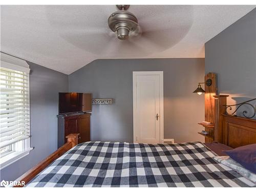 188 Nottawasaga Street, Orillia, ON - Indoor Photo Showing Bedroom