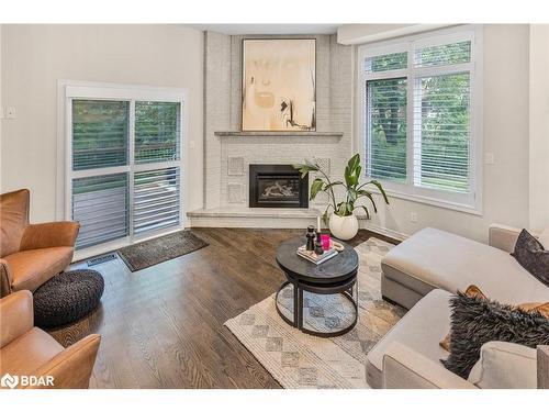 25 Silver Court, Hamilton, ON - Indoor Photo Showing Living Room With Fireplace