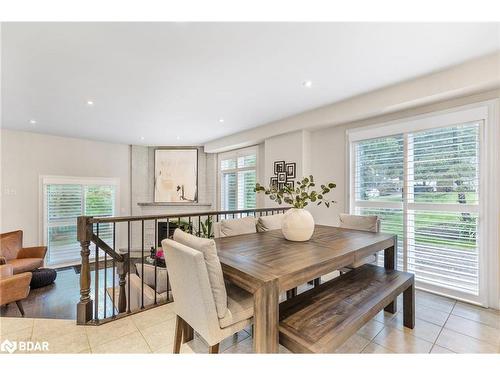 25 Silver Court, Hamilton, ON - Indoor Photo Showing Dining Room