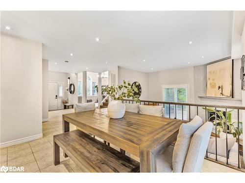 25 Silver Court, Hamilton, ON - Indoor Photo Showing Dining Room