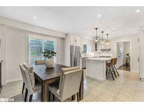 25 Silver Court, Hamilton, ON - Indoor Photo Showing Dining Room