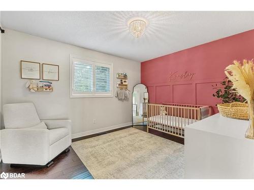 25 Silver Court, Hamilton, ON - Indoor Photo Showing Bedroom