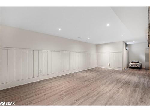 25 Silver Court, Hamilton, ON - Indoor Photo Showing Other Room