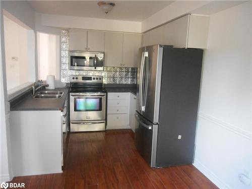 82 Brucker Road, Barrie, ON - Indoor Photo Showing Kitchen With Double Sink