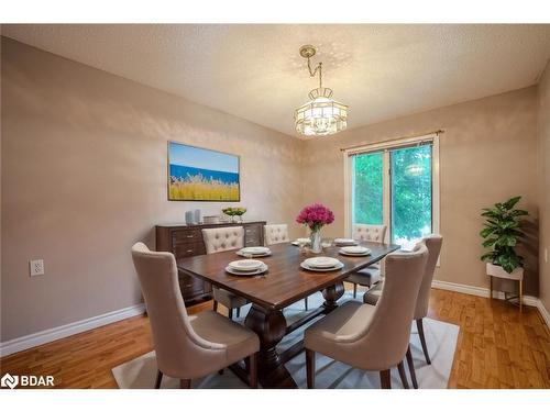 16 Tecumseth Pines Drive, New Tecumseth, ON - Indoor Photo Showing Dining Room