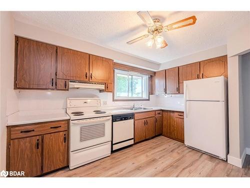 42 Poyntz Street, Penetanguishene, ON - Indoor Photo Showing Kitchen With Double Sink