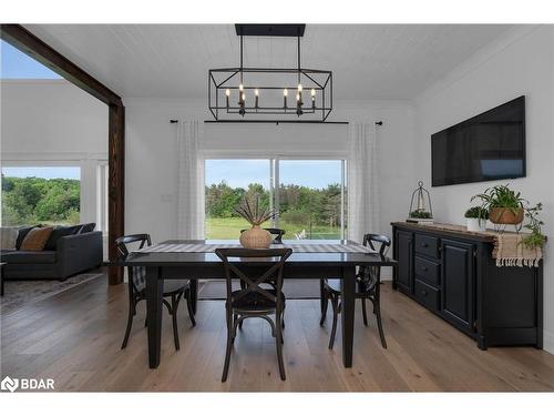 2456 Line 2 North, Oro-Medonte, ON - Indoor Photo Showing Dining Room