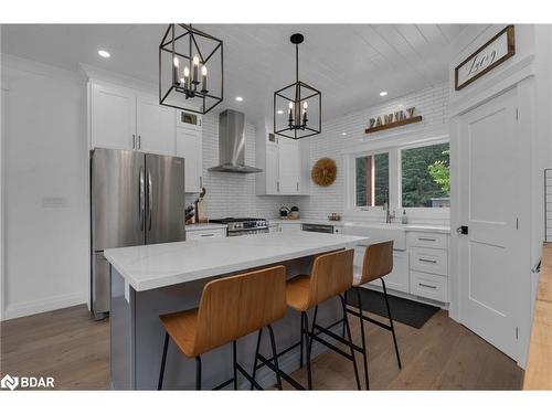 2456 Line 2 North, Oro-Medonte, ON - Indoor Photo Showing Kitchen With Upgraded Kitchen