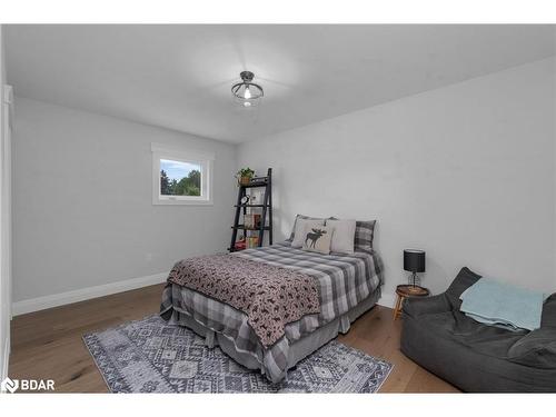 2456 Line 2 North, Oro-Medonte, ON - Indoor Photo Showing Bedroom