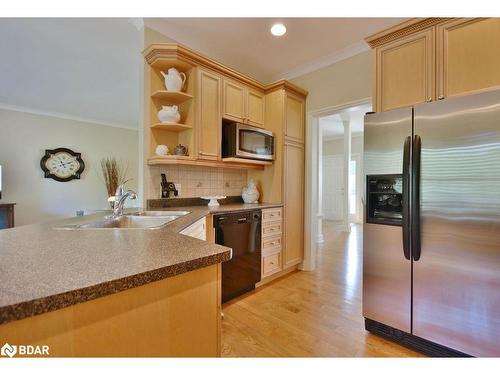 12 Willow Bay Drive, Springwater, ON - Indoor Photo Showing Kitchen With Double Sink