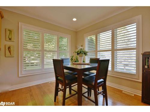 12 Willow Bay Drive, Springwater, ON - Indoor Photo Showing Dining Room