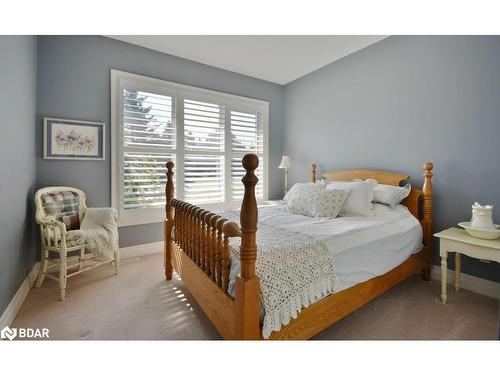 12 Willow Bay Drive, Springwater, ON - Indoor Photo Showing Bedroom