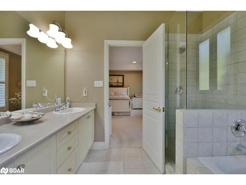 12 Willow Bay Drive, Springwater, ON - Indoor Photo Showing Bathroom