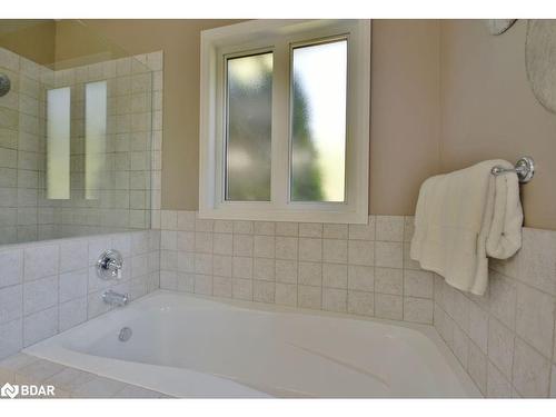 12 Willow Bay Drive, Springwater, ON - Indoor Photo Showing Bathroom